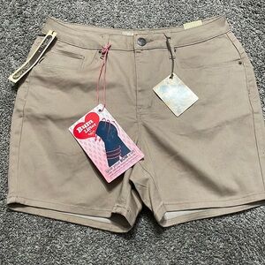 Hybrid & Company Khaki Women's Shorts, 14